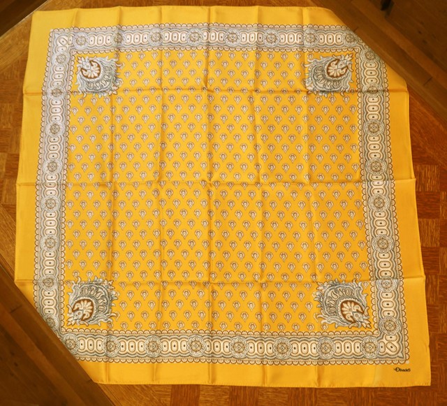 フランスles Orivades社の黄色いスカーフ Kurosusyouten