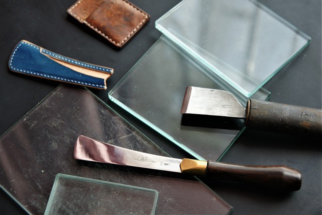 強化ガラス板 地味に人気なので再入荷 革道具miyazo