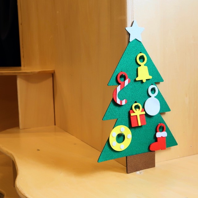 2歳 3歳以上対象 クリスマスツリー 知育玩具 おもちゃ 手先 かける 幼児教室レクルン 幼児教室レクルンの知育玩具 おもちゃ 工作 キット ハンドメイド教材