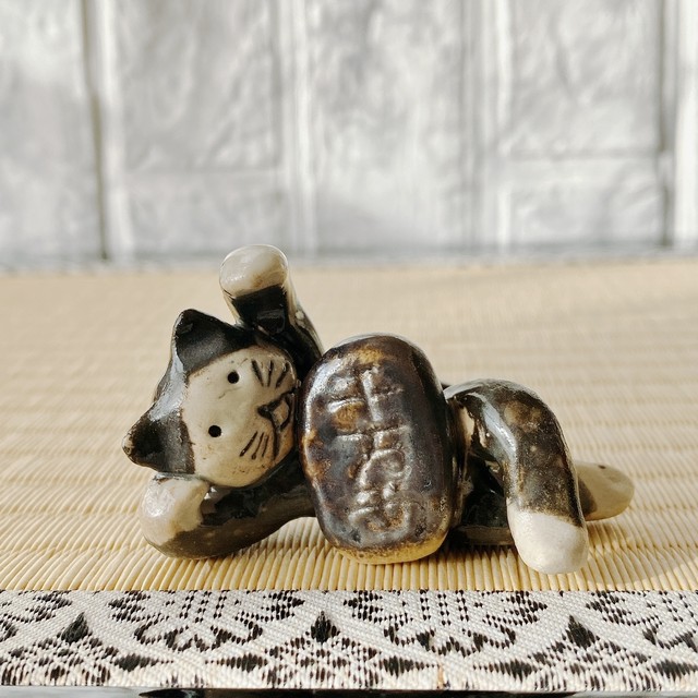 妖怪陶器 果報は寝て待て 金運を招く猫又の招き猫 ガラダ堂 Garadadou