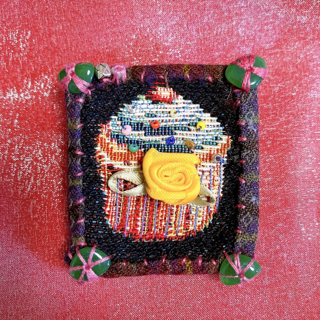 毒入りカップケーキのブローチ ブティック 洒洒落落