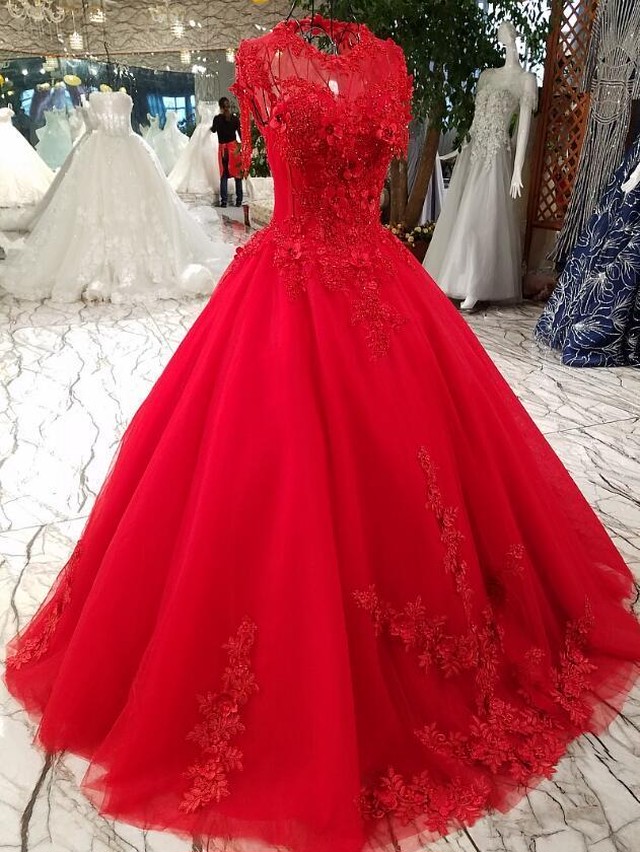 花飾り 素敵なウェディングドレス カラードレス 白 ピンク 赤 3色あり 床に着くタイプとトレーンがあるタイプがあり パニエ付 Cinderelladress