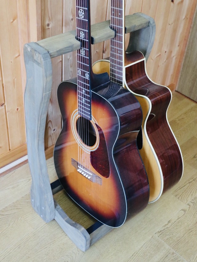 手作り木工 ギタースタンド ウォールナット ２本掛け 手作り木工 レスポーラー夢雑貨
