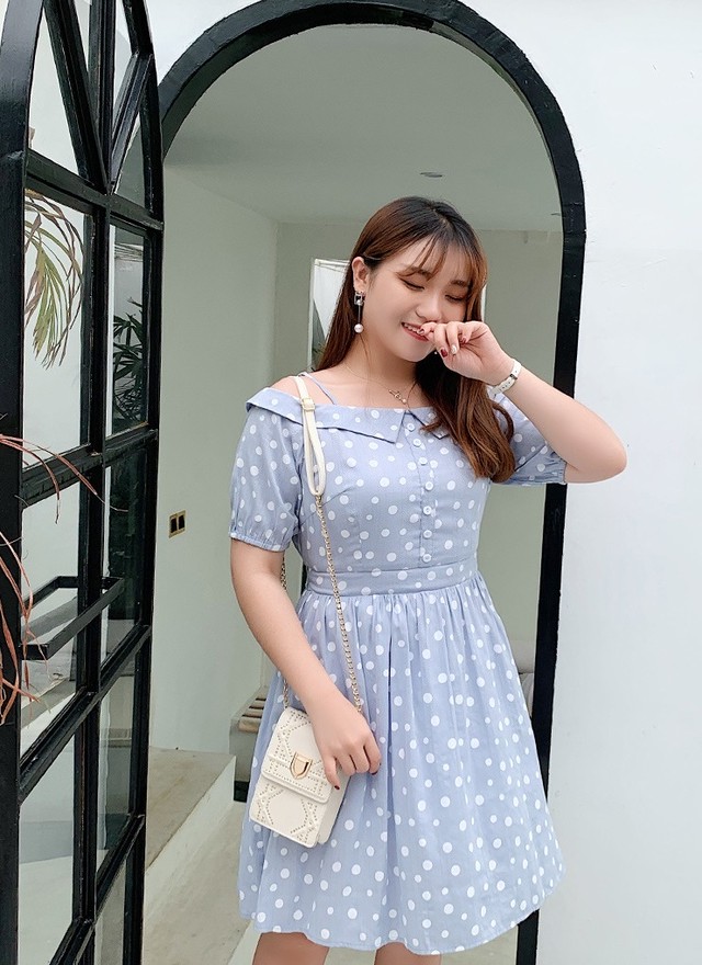 Scfs0076 ５分袖オフショルダードット柄ワンピースひざ丈 ブルー カジュアルワンピ ワンピースカジュアル お呼ばれ ワンピース 春ワンピース Choacloset