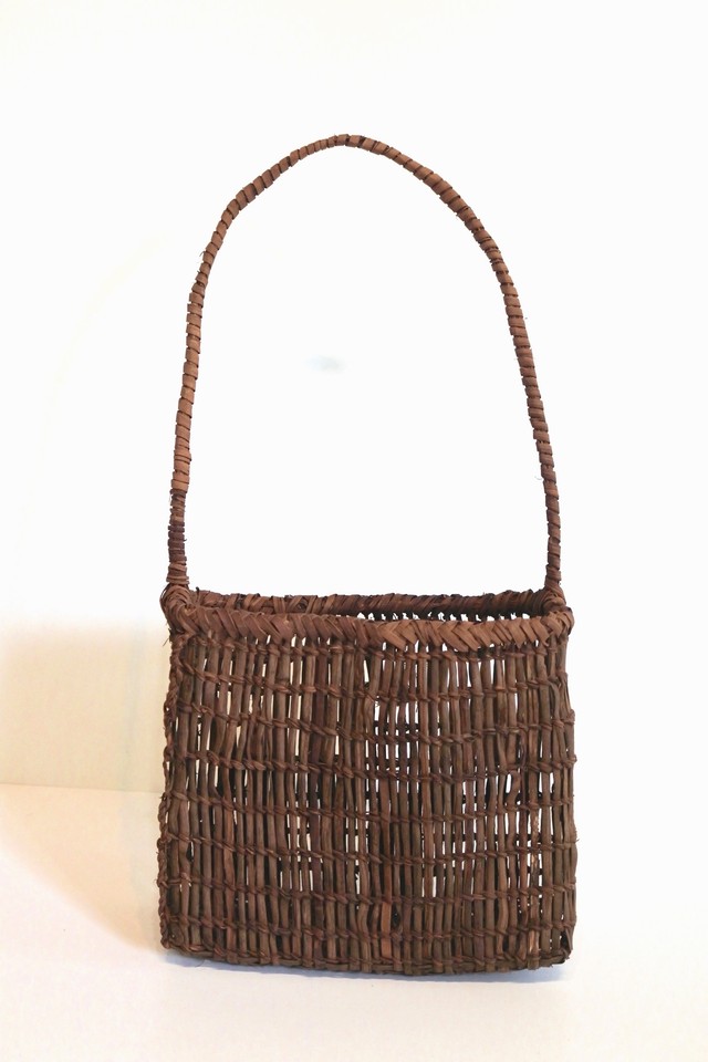 山熊田産 やまぶどう ショルダーかごバッグ 中 Yamakumada