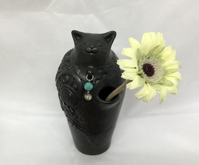 黒猫のダンディー オシャレな黒猫の花入れ アトリエ陶喜