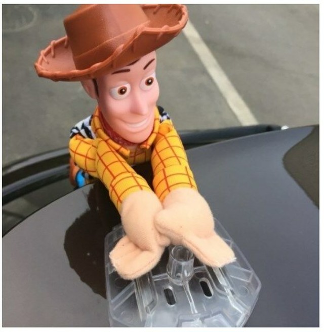 トイストーリー Toy Story ウッディ 車 アクセサリー ぶら下がり しがみつき 人形 25cm ワールドトレンドショップ