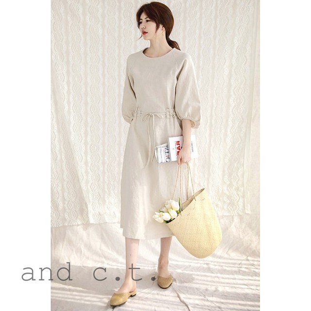 コットンリネン ワンピース 夏 ラウンドネック ドレス ひざ下丈 ミモレ丈 七分袖 リボン レトロスリムスカート ランタンスリーブ And C T アンドシーティー 大人可愛い トレンド専門店