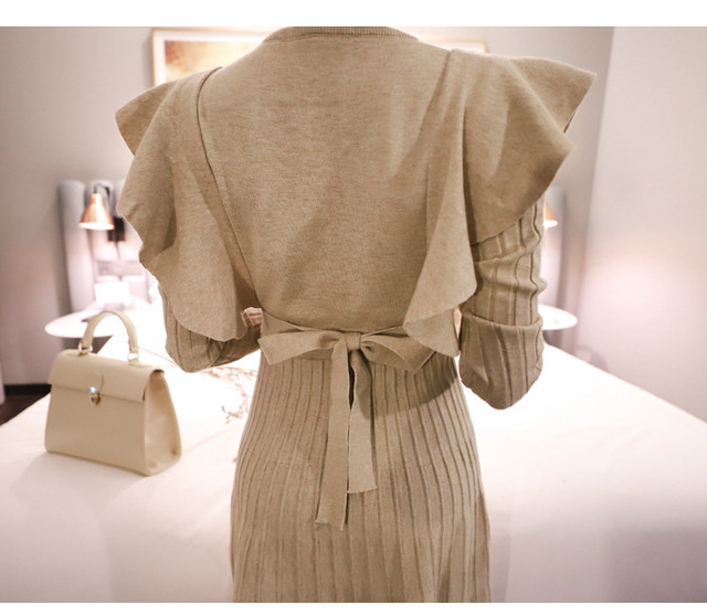 肩フリルニットワンピース Lucia