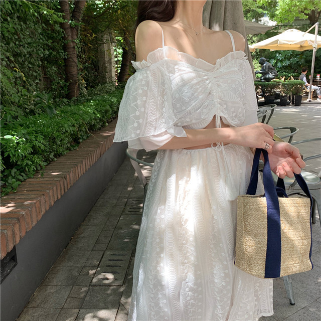 オフショルダーへそ出しレースワンピース Aライン ミモレ丈 セクシー フェミニン ヘルシー ボヘミアン 透け感 お出かけ デート リゾート 半袖 ハイウエスト 無地 Arroser