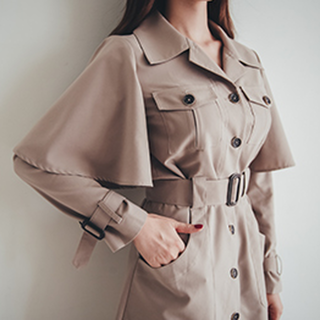 トレンチコート 袖フリル シングルボタン ベルト ハーフ丈 ワークテイスト 無地 クラシカル エレガント きれいめ 個性的 デザインコート オシャレ 通勤 お出かけ デート 女子会 春 秋 アウター Rb A09 0105 Redbell