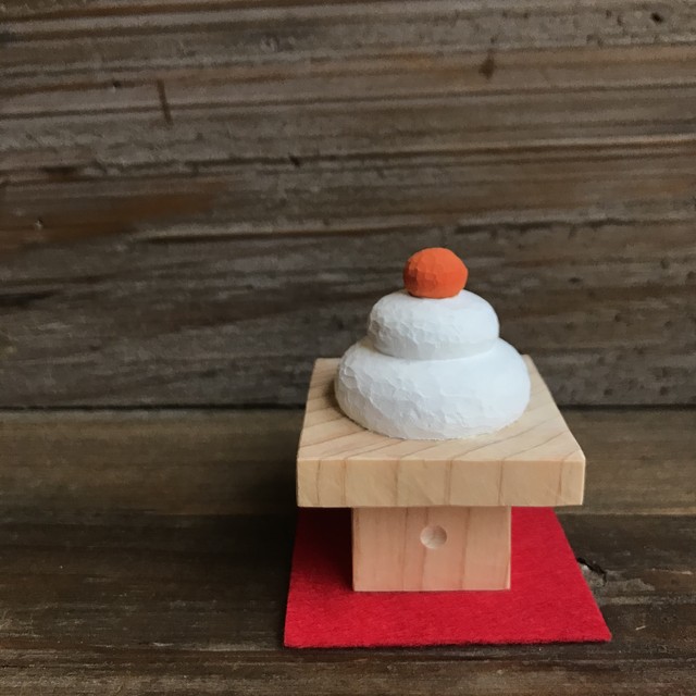 ちいさな木の鏡餅 Ma Ru印