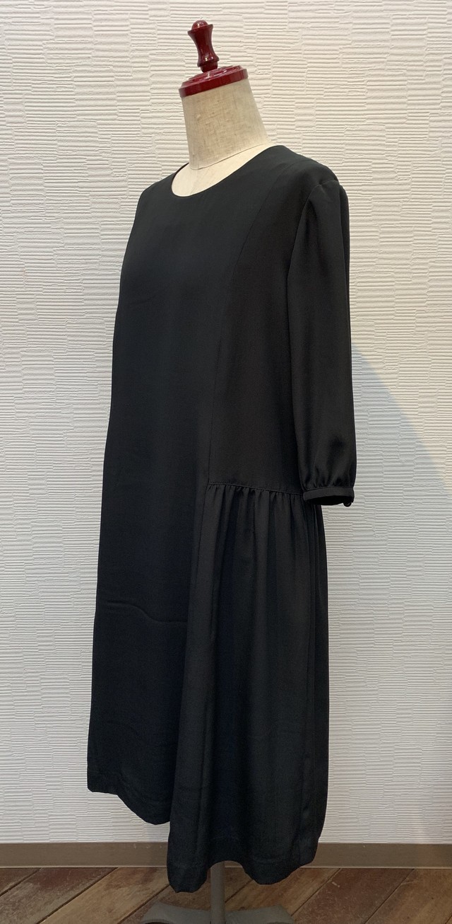 ワンピース 着物リメイク 黒 フォーマルワンピース Madame Lila 着物リメイク なすの花