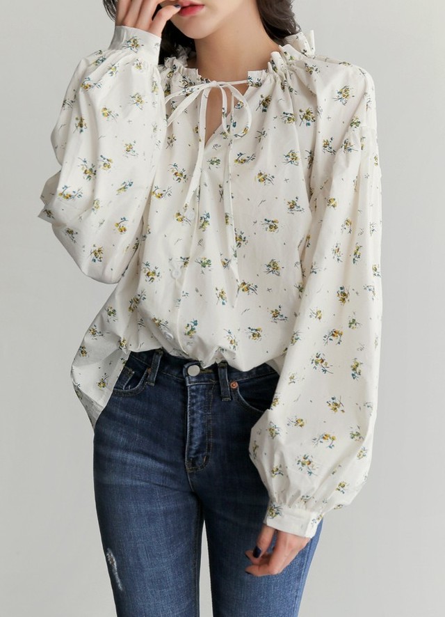 オフショルダー トップス 花柄 ブラウス 小花柄 フェミニン 清楚 ガーリー カジュアル 長袖 ボリューム袖 パフスリーブ ルーズシルエット 韓国 オルチャン 韓国ファッション 新作 春夏 春 夏 Ut 502 Musubi Me 韓国 オルチャン レディースファッションのお店