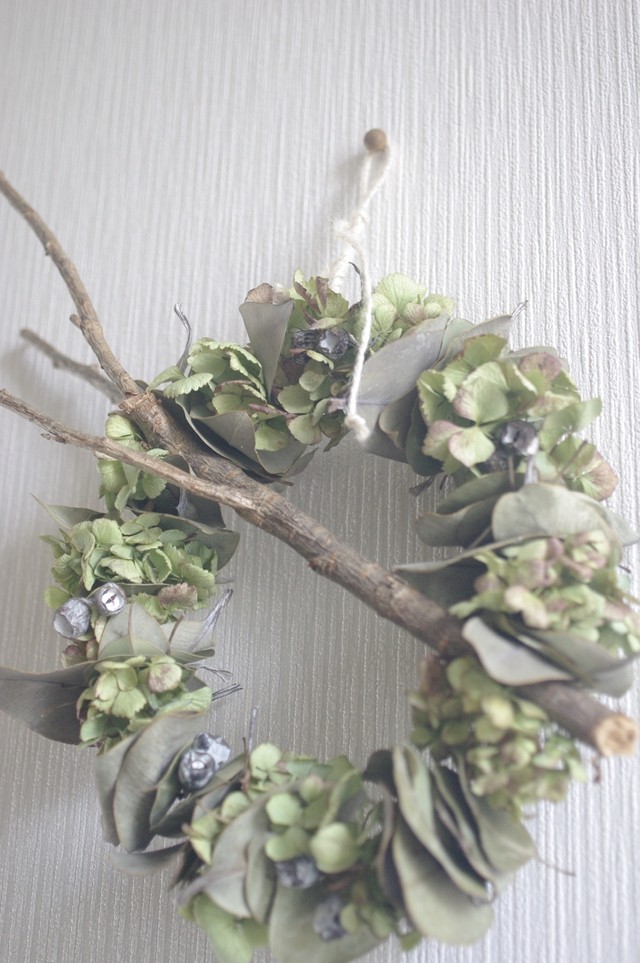 ユーカリリーフと紫陽花のリース アンティークカラーのドライフラワーリース Kohanaflower