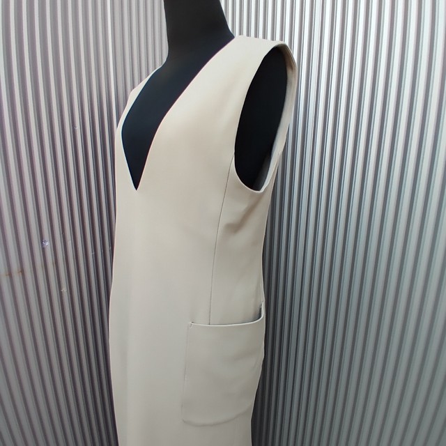 aw 美品 プラステplst ウォームリザーブジャンパーワンピース ノースリーブ Vネック ロングワンピ S ベージュ 定価 P052 古着屋rainbowfield Since 06