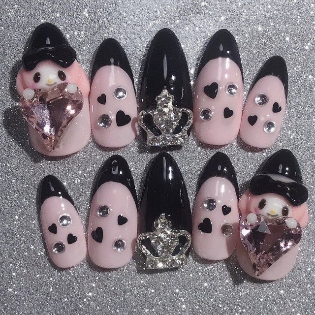 量産型 ネイルチップ スキニーオーバル フレンチ 地雷系 黒 ビジュー ティアラ Aya S Nail