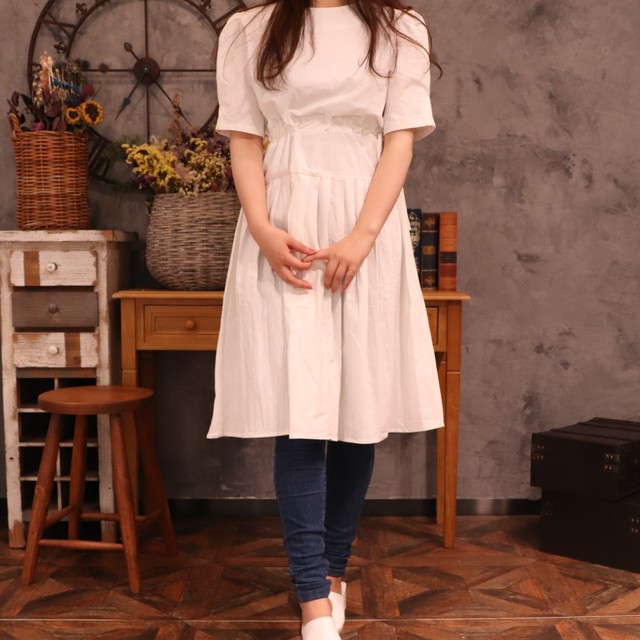 プリーツワンピース 3color パープル ホワイト ベージュ 紫 ロングワンピース ふわふわ 膝下 シンプル リボン カットソー ドレス Mahoroba