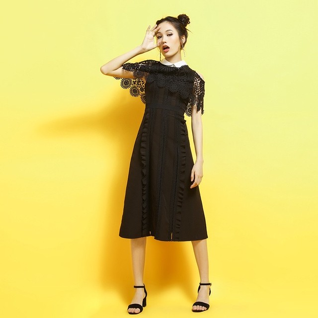 新色 ケープ付き ブラック ミモレ丈ワンピース Le Blanc Dress 新色 ケープ付き ブラック ミモレ丈ワンピース Le Blanc Dress