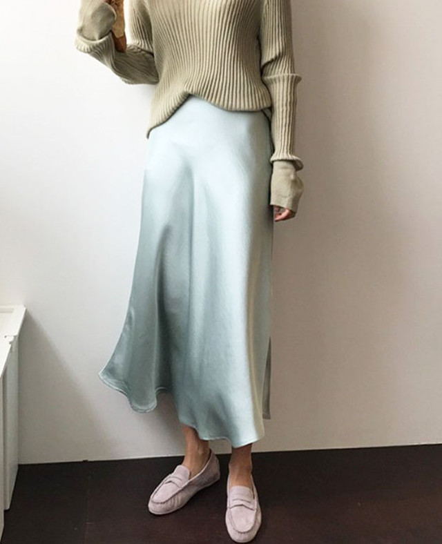 ロングスカート ミディアム丈 サテン Aライン ドレープ 無地 シンプル 光沢 上品 大人 パステルカラー 春 秋 ボトムス 女性 レディース つらら商店