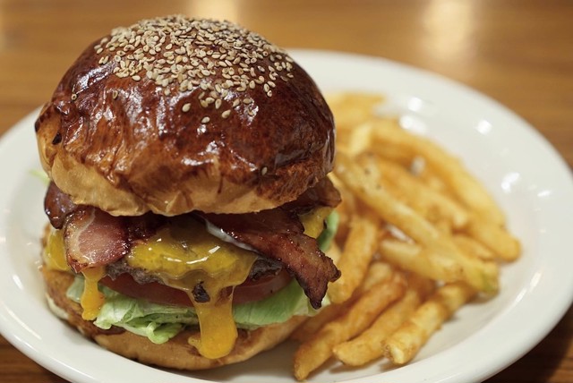 The Great Burger For Your Home ベーコンチーズバーガー冷凍4食分セット Good Town General Store