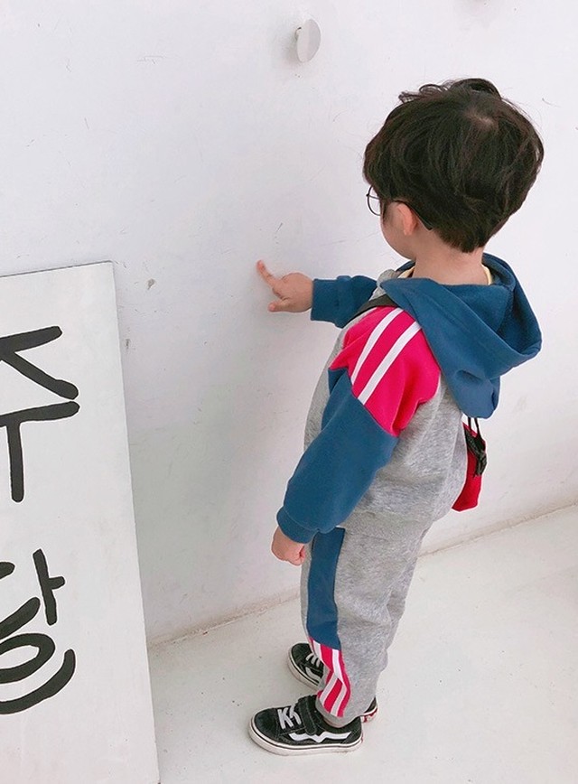 Huzh0079 男の子 長袖パーカー ボトムス セットアップ ライン入り レッド 韓国 子供服 男の子 セットアップ 子供服 男の子 ズボン Choa2 Closet