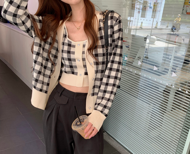 春のギンガムチェック 単品販売 レトロ可愛い カーディガン トップス レディース カーディガン ニット カーデ ギンガムチェック チェック柄 ボタン かわいい トレンド 韓国ファッション 春 秋 カジュアル きれいめ 大人可愛い 10代 代 送料無料 韓国レディース