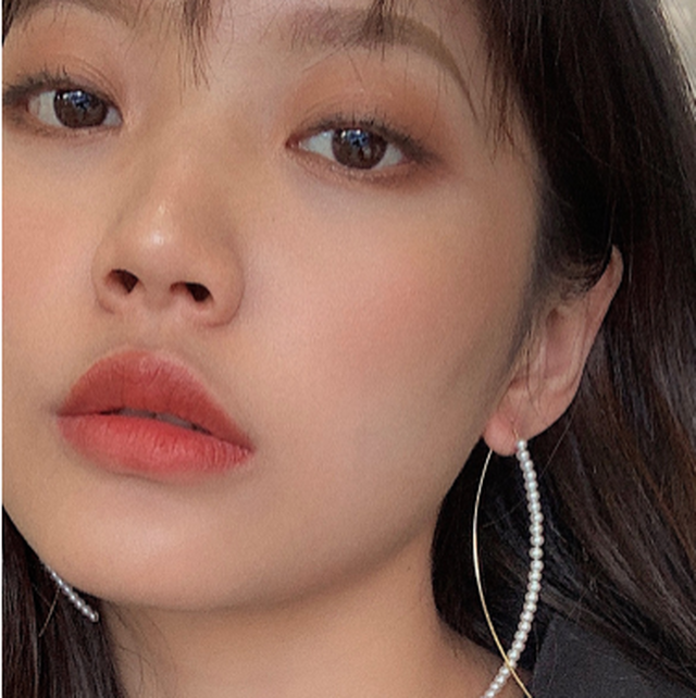 ロングピアス イヤリング フェイク パール ロングピアス シンプル レデイーズ エレガント パーティー 大人可愛い ファッション 韓国 Guguppest2 ロングピアス イヤリング フェイク パール ロングピアス シンプル レデイーズ エレガント パーティー 大人可愛い ファッション 韓国 Guguppest2