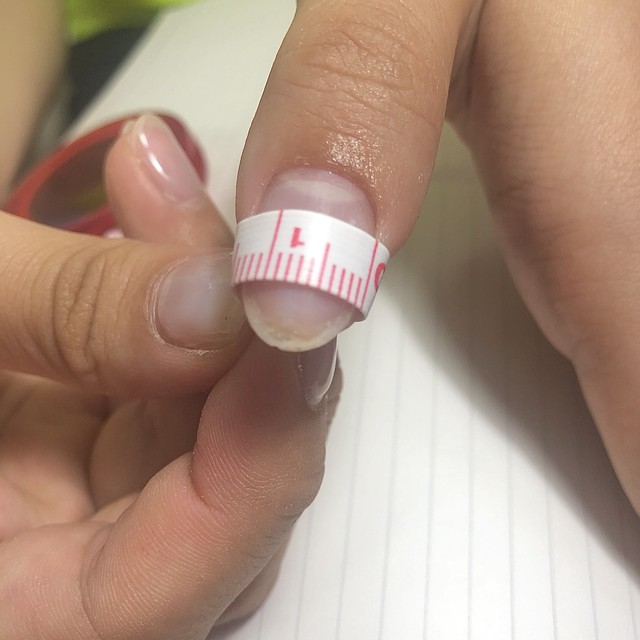 ネイルチップ ももはる