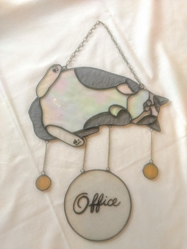 ハチワレ猫のサインプレート こんなオフィスあったらいいな 空想社