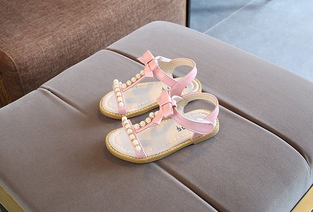 キッズ サンダル 女の子 履きやすい 可愛い 子供靴 プリンセスシューズ シューズ 子ども靴 滑り止め プレゼント ギフト おしゃれ 歩きやすい 安い フラット 軽い 痛くない かわいい ワンピの里