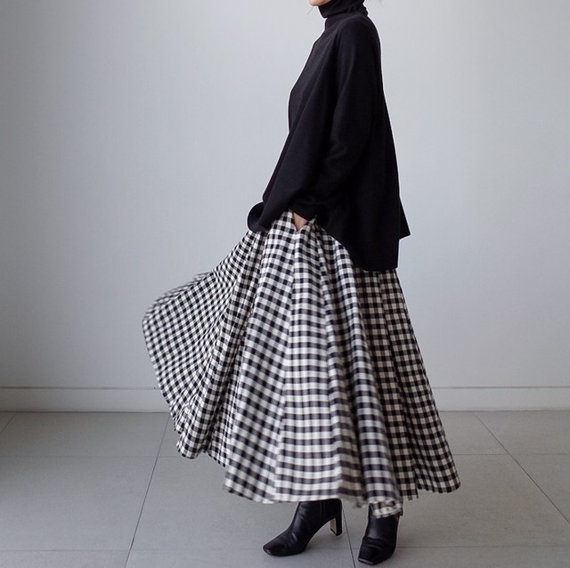 スカート レディース 秋 カジュアル 2色 チェック柄 チェックスカート ギンガムチェック ギンガム ボトムス フレアスカート フレアシルエット ウエストゴム ロングスカート ロング丈 マキシスカート マキシ丈 体型カバー ゆったり 着痩せ 大人 きれいめカジュアル 上品