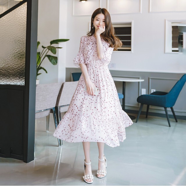 予約販売 結婚式 ワンピース パーティードレス S M L Xl シースルー フォーマル ロング 半袖 ミモレ丈 膝丈 上品 オシャレ ティアード ベルシェイプドカフス ボウタイ レッド フラワー 小花 ギャザー フリル裾 花柄 お呼ばれ 大人 Favoritdress