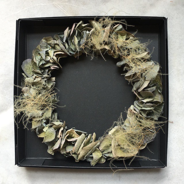 ドライフラワーリース アンティーク紫陽花 スモークツリー Atami On Flowers