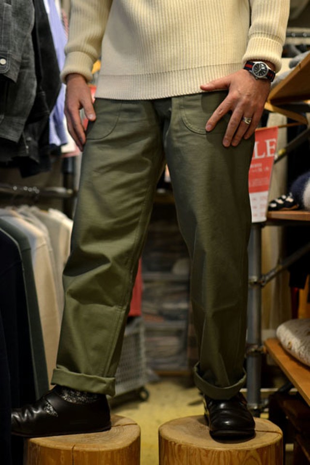 Boncura ボンクラ ベイカーパンツ オリーブバックサテン Kura