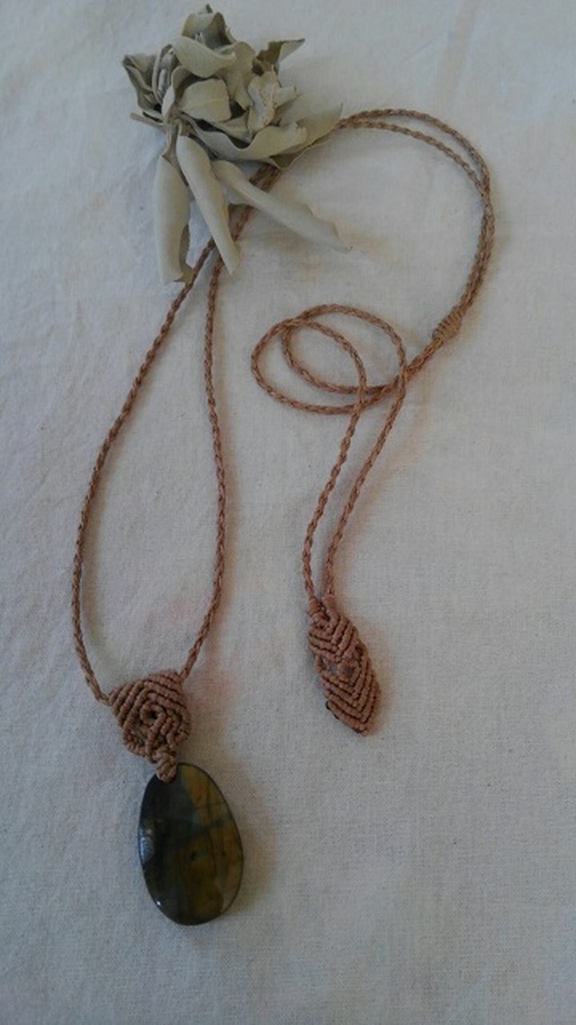 マクラメ編みネックレス 天然石 Knowing Crystals 堺市泉北