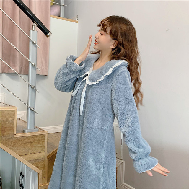 Room Wear Boa 2color ルームウェア パジャマ ナイトウェア ワンピース ボア ふわふわ レース 襟付き リボン ガーリー 可愛い キュート ゆったり 楽ちん おしゃれ シンプル 無地 2色展開 ピンク ブルー 大人 部屋着 リラックス 女子会 お泊り 秋 冬 レディース