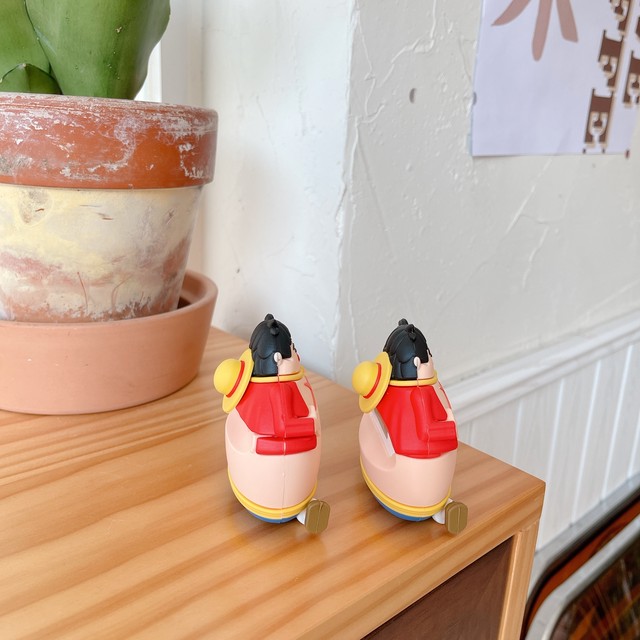 Airpods Pro Airpods ケース ルフィ ワンピース エアーポッズプロ エアポッズ 第1世代 第2世代 シリコン カバー カラビナ付き Airpodspro Air Pods 保護ケース アニメグッズ かわいいairpodsケース Switchカバー Iphoneケース Airtagホルダー New I