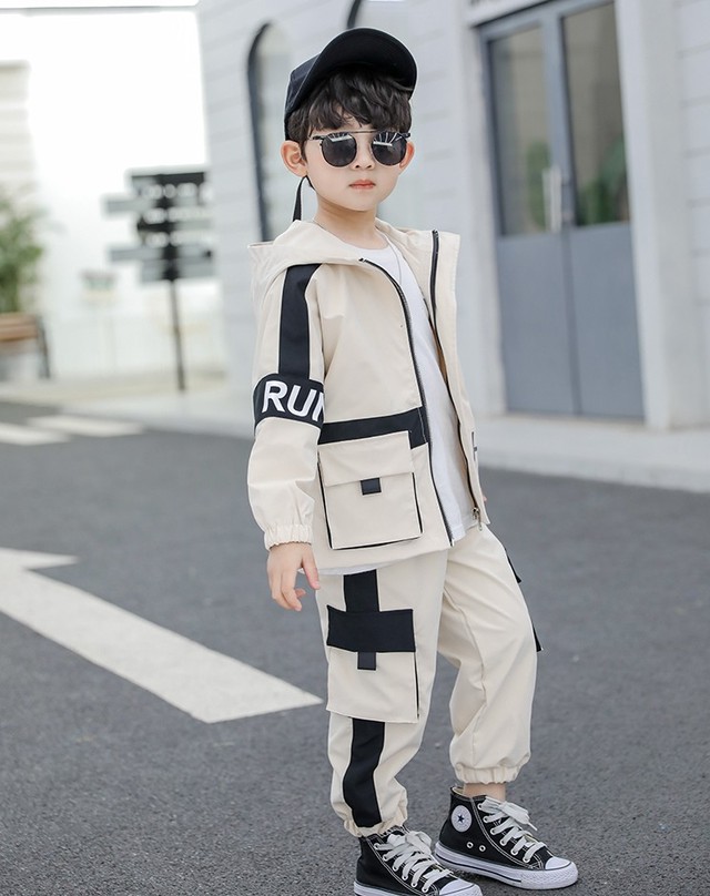 ジャケット 上着 セットアップ ライン ロゴ パンツ 韓国 おしゃれ デザイン 小学生 男の子 ブラック グ ベージュ 130 140 150 160 A097 Jump Kids