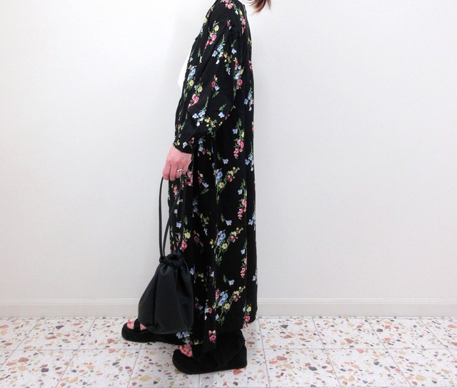 花柄ベルト付きガウンワンピース Pop Up By Positiva