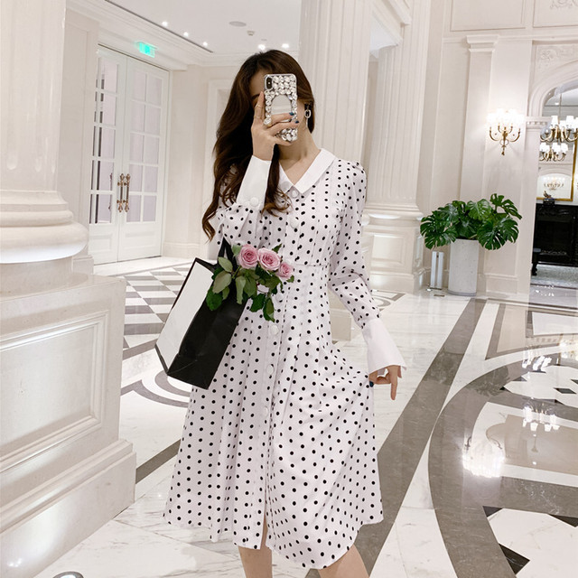 レトロで女性らしいスタンドカラー 長袖 袖口長め ドット柄 ロング丈 ボタンが少なめでセクシー レトロワンピース Mahalore To All Ladies