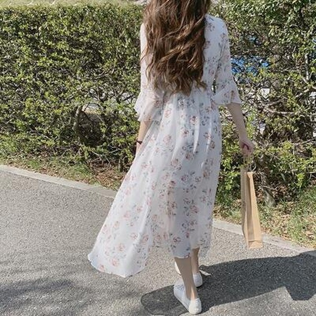 全2色 ワンピース 袖あり ロング丈 マキシ丈 カジュアル 春 春夏 春秋 七分袖 おしゃれ レディース 可愛い クラシカル ヴィンテージ ウエストリボン 花柄 シフォン ワンピ ドレス ゆったり 透け感 大きいサイズ ブラック 黒 ホワイト 白 代 30代 40代 50代