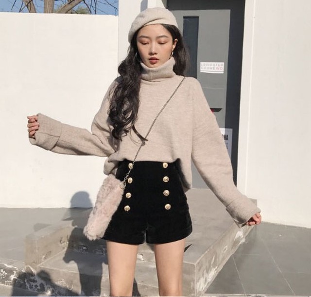 フロントボタン ハイウエスト ショートパンツ ショート丈パンツ ショート丈 ミニ丈 バックジッパー シンプル カジュアル きれいめ ガーリー 韓国 オルチャン 韓国ファッション 新作 秋冬 秋 冬 Om 436 Musubi Me 韓国 オルチャン レディースファッションのお店