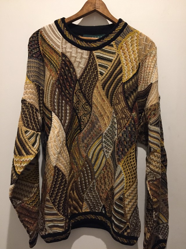 Canada製 デザイン3dニット Sega Ru