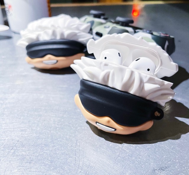 呪術廻戦 Airpods Pro Airpods ケース 五条悟 エアーポッズプロ エアポッズ 第1世代 第2世代 シリコン カバー カラビナ付き Airpodspro Air Pods 保護ケース アニメグッズ かわいいairpodsケース Switchカバー Iphoneケース Airtagホルダー New I