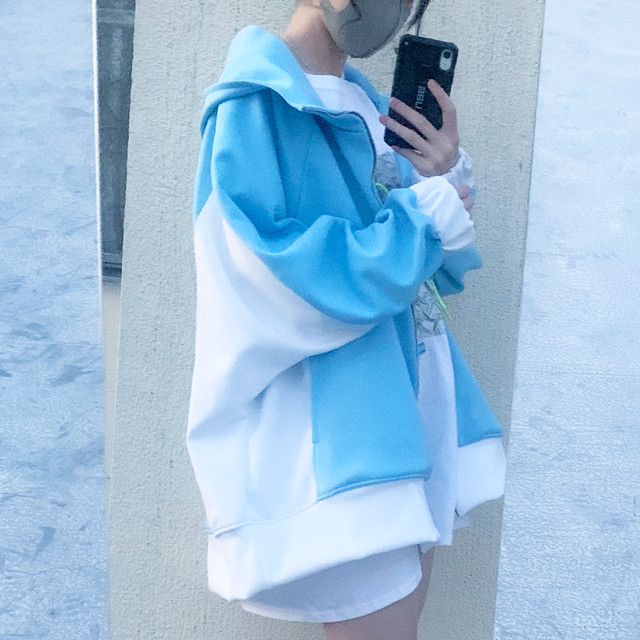 メイン水色 ホワイト ハイネックジップパーカー Maonosuke