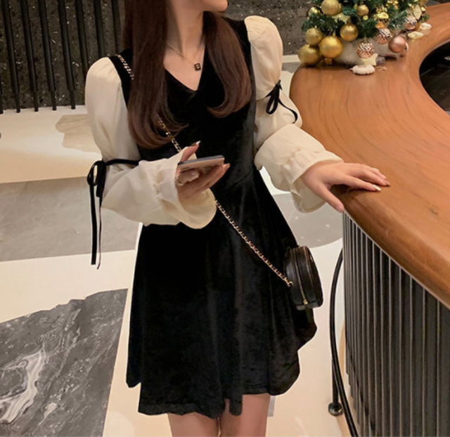 ワンピース レディース パーティー ドレス 黒 ミニ丈 フレア袖 春 秋 Cinderella Story