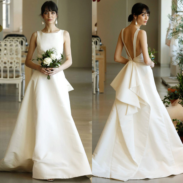 バックのデザインが主役 清楚でモダンなドレス ホワイト ウェディングドレス 結婚式 パーティー 披露宴 二次会 N253 Hollys Wedding
