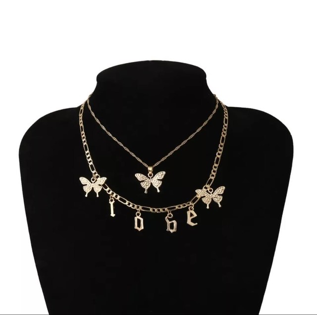 Loveロゴｘ蝶ネックレス２本セット12 01 1 Q Vo Ropa