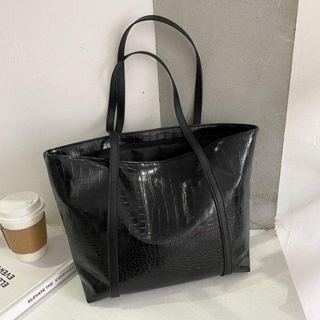 トートバッグ レディース メンズ クロコ柄 黒 手提げ カジュアル 定番 レザー 鞄 おしゃれ Bladg